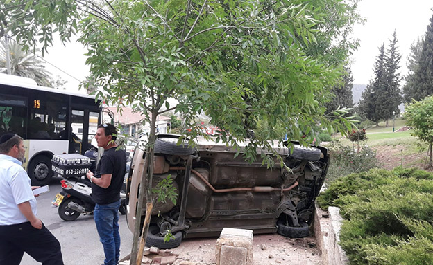 זירת התאונה בבית שמש (צילום: יגאל וקנין, חדשות)