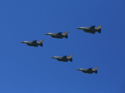 מטוסי קרב  ממטס יום העצמאות (ארכיון) (צילום: עופר חן, מאקו, חדשות)