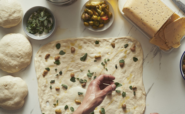 קובנה - מפזרים את העלים