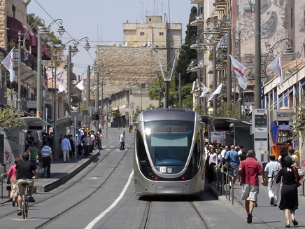 הרכבת הקלה בירושלים (צילום: Leonid Pilnik, 123RF)