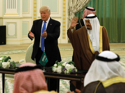 דונאלד טראמפ ומלך ערב הסעודית סלמאן (צילום: רויטרס, חדשות)
