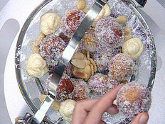 יויו – עוגיות אלג'יראיות (תמונת AVI: עדי עובדיה)