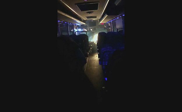 פיגוע באוטובוס בגוש עציון (צילום: הצלה יו"ש‎, חדשות)