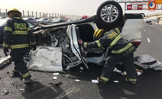 זירת התאונה בכביש 6 (צילום: דוברות כבאות והצלה, חדשות)