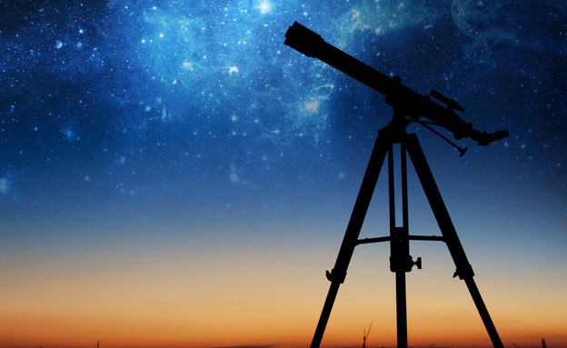 טלסקופ (צילום: By Dafna A.meron, shutterstock)