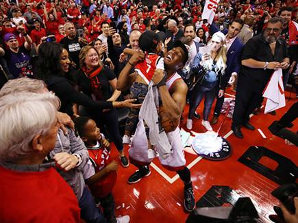 לאורי בעננים (צילום: Gregory Shamus/Getty Images) (צילום: ספורט 5)