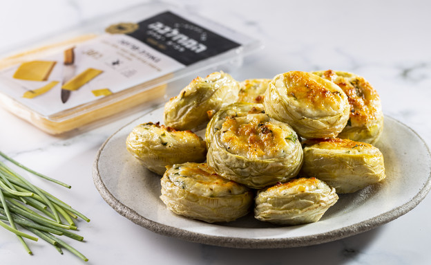 תחתיות ארטישוק ממולאות עם גאודה תחתיות ארטישוק ממולאות עם גאודה