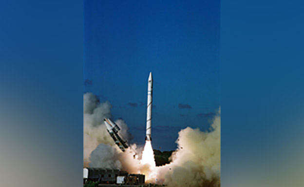 שיגור הלוויין ב-2002 (צילום: דוברות משרד הביטחון   ‎, חדשות)