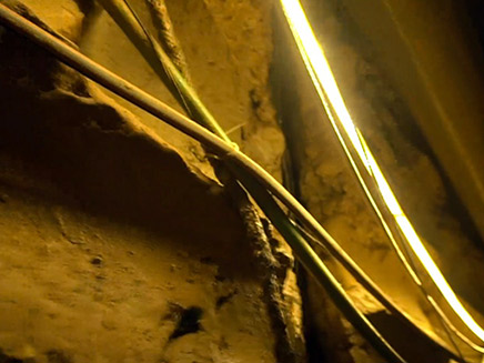 תנאים שאפשרו שהות ארוכה בתוך המנהרה