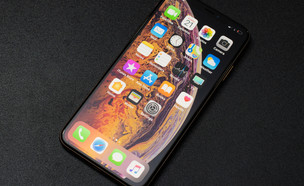 iPhone Xs (צילום: ShutterStock)