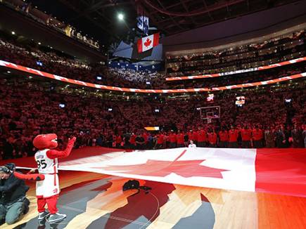 מייצגים את קנדה (צילום: Dave Sandford/NBAE via Getty Images) (צילום: ספורט 5)