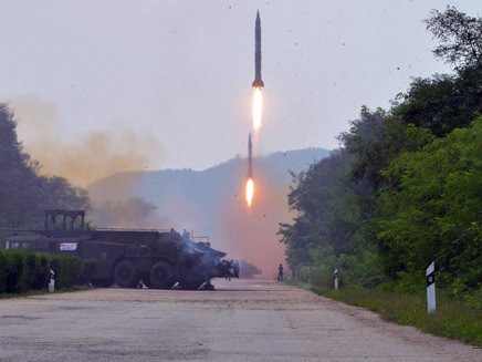 תרגיל טילים צבאי בצפון קוריאה (צילום: רויטרס, חדשות)