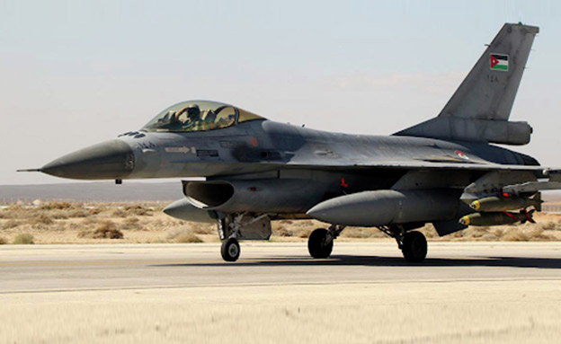 מטוס F-16i שעבר השבחה (צילום: רויטרס, חדשות)