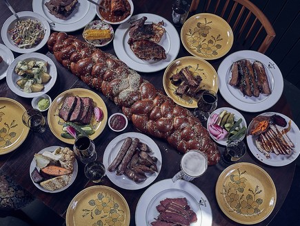 משפחת שכטר מסעדת בשרים (צילום: אפיק גבאי,  יח