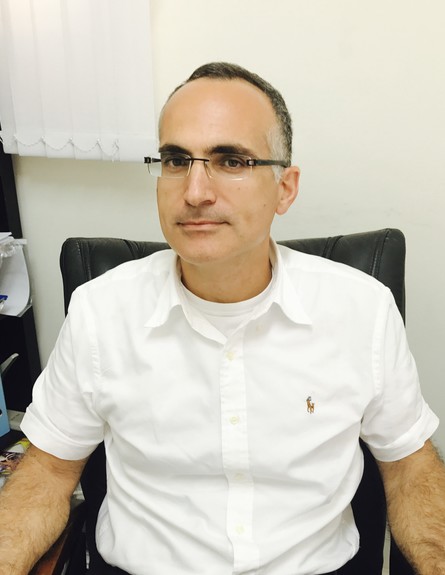 עו"ד עמוס ברכה