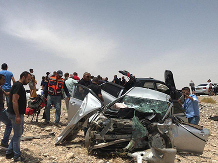 תאונת דרכים קשה בערבה‎ (צילום: חדשות)