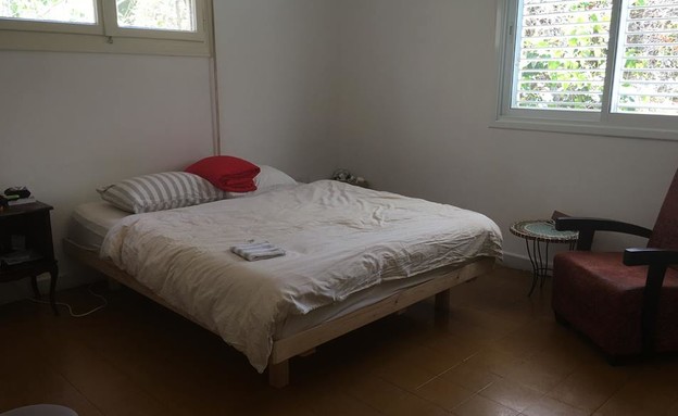 דירה בתל אביב, עיצוב ירדן כנען, חדר שינה לפני השיפוץ (צילום: ירדן כנען)