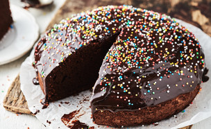 עוגת שוקולד יום הולדת (צילום: אמיר מנחם, אוכל טוב)