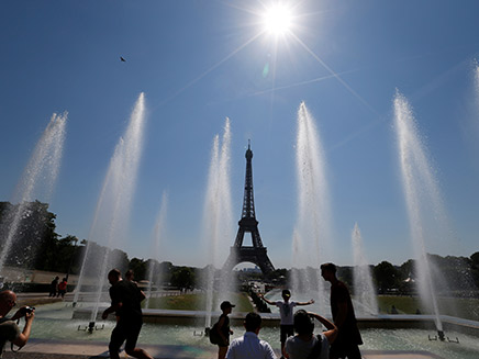 גל החום באירופה: צפו בכתבה (צילום: רויטרס, חדשות)