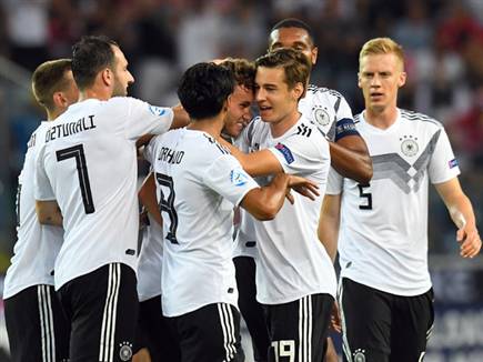 חגיגות העלייה של נבחרת גרמניה (Getty Images) (צילום: ספורט 5)