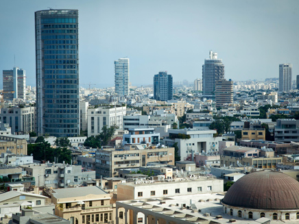 יותר ממחצית מתושבי ת