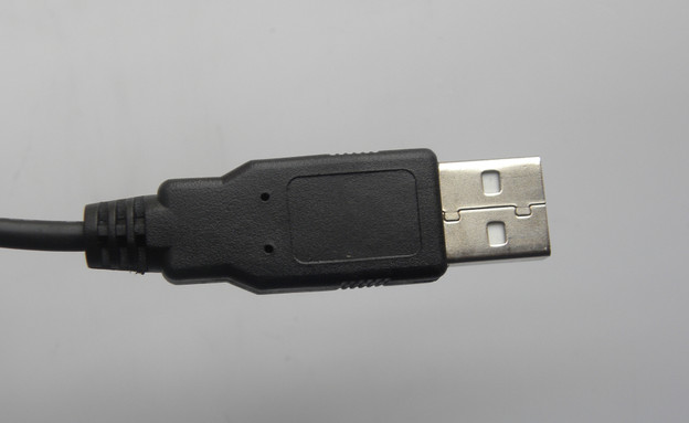 כבל USB (צילום: ManeeshUpadhyay, ShutterStock)