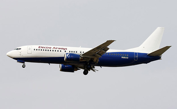 המטוס של חברת אלקטרה-אייר (צילום: חדשות)