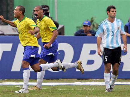 ברזיל חגגה גם ב-2004 (getty) (צילום: ספורט 5)