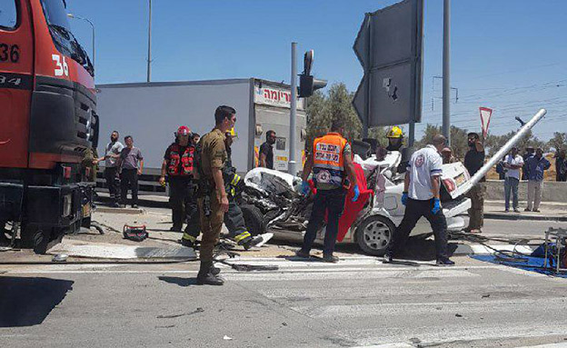 שני הרוגים בתאונה סמוך לבאר שבע (צילום: דוברות מד