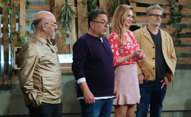 השופטים מכריזים על המתמודדים שעברו לשלב הבא השופטים מכריזים על המתמודדים שעברו לשלב הבא