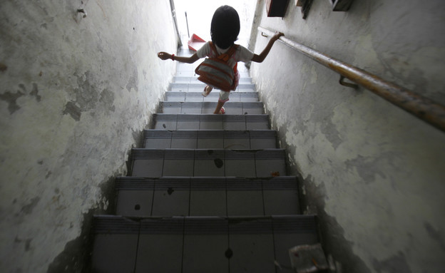 אונס ילדה במרתף (צילום: 123rf)