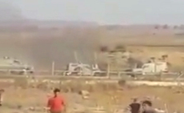 ג'יפ צה"לי עולה באש בגבול עזה, אתמול (צילום: חדשות)