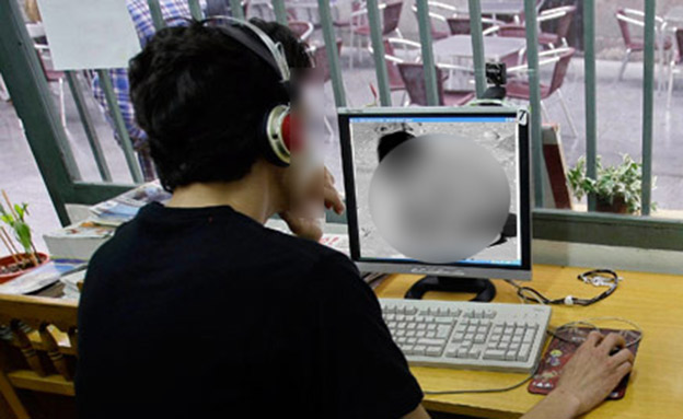 נער רואה פורנו פדופיליה במחשב (צילום: רויטרס, חדשות)