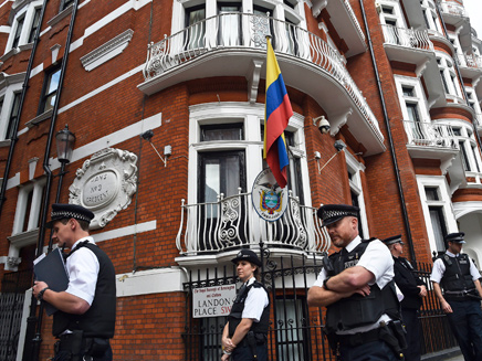 שגרירות אקוודור בלונדון (צילום: רויטרס, חדשות)
