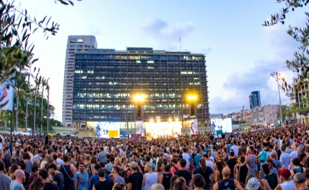 45 אלף אנשים הפגינו בתל אביב נגד המשטרה