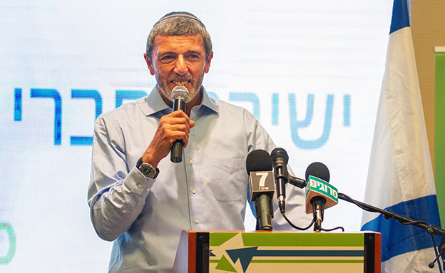 "מאחל שנזכה לגרום לגוש הימין לנצח", פרץ (צילום: פלאש 90, חדשות)