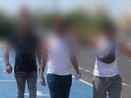 שחרור הנערים מהמעצר (צילום: החדשות)