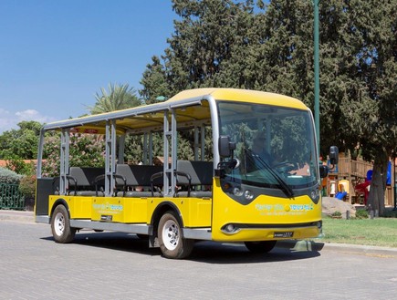 האוטובוס הצהוב (צילום: אורי אקרמן)