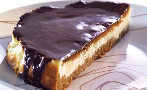 עוגת גבינה ושוקולד (צילום: דני לרנר, עוגות ברגע, הוצאת כנרת)