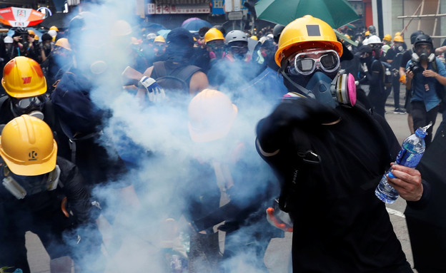 מחאה בהונג קונג (צילום: רויטרס)