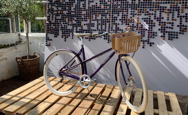 האופניים של חברת נספרסו (צילום: ינון בן שושן, NEXTER)