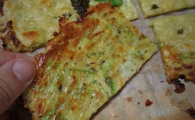 פיצה פשטידה - פרוסה פיצה פשטידה - פרוסה