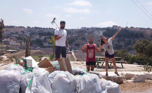 הישראלים היפים: ניקו את הנחל העמוס בזבל (צילום: מתוך "חדשות הבוקר" , קשת12)