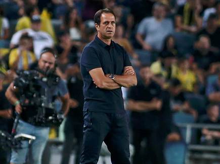 רוני לוי. לא יצרף עוד שחקן לחלק הקדמי (אלן שיבר)