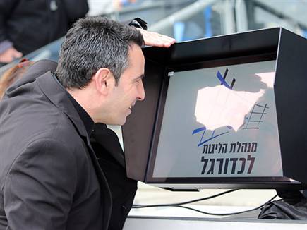 מערכת ה-VAR נכנסת לפעולה בישראל. תנו לזה צ'אנס (אודי ציטיאט) (צילום: ספורט 5)