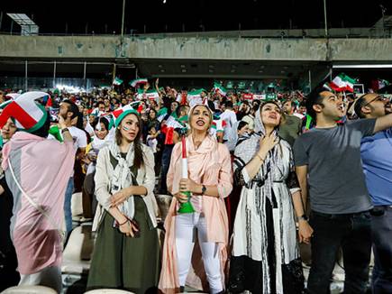 אוהדות איראניות במהלך המונדיאל האחרון (Getty) (צילום: ספורט 5)