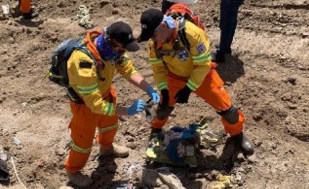 מתנדבי זק״א בזירת ההתרסקות באתיופיה (צילום: דוברות זק"א)