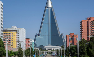 מלון בצפון קוריאה (צילום:  Torsten Pursche, shutterstock)