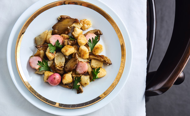 ניוקי פריזאי עם ירקות סתיו - מלמעלה (צילום: אמיר מנחם, אוכל טוב)