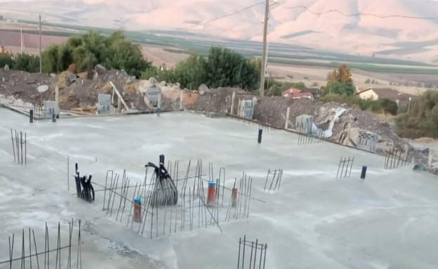 אסף אטדגי בונה בית בשווי 8 מיליון ש"ח (צילום: ערב טוב עם גיא פינס, קשת12)